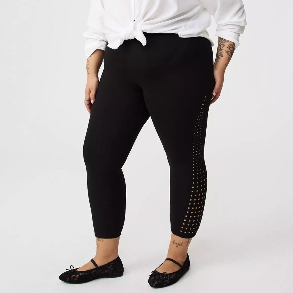 ❤️NWT TORRID LASER CUT CROP LEGGING - SKULL DAMASK DEEP BLACK - PLUS SIZE